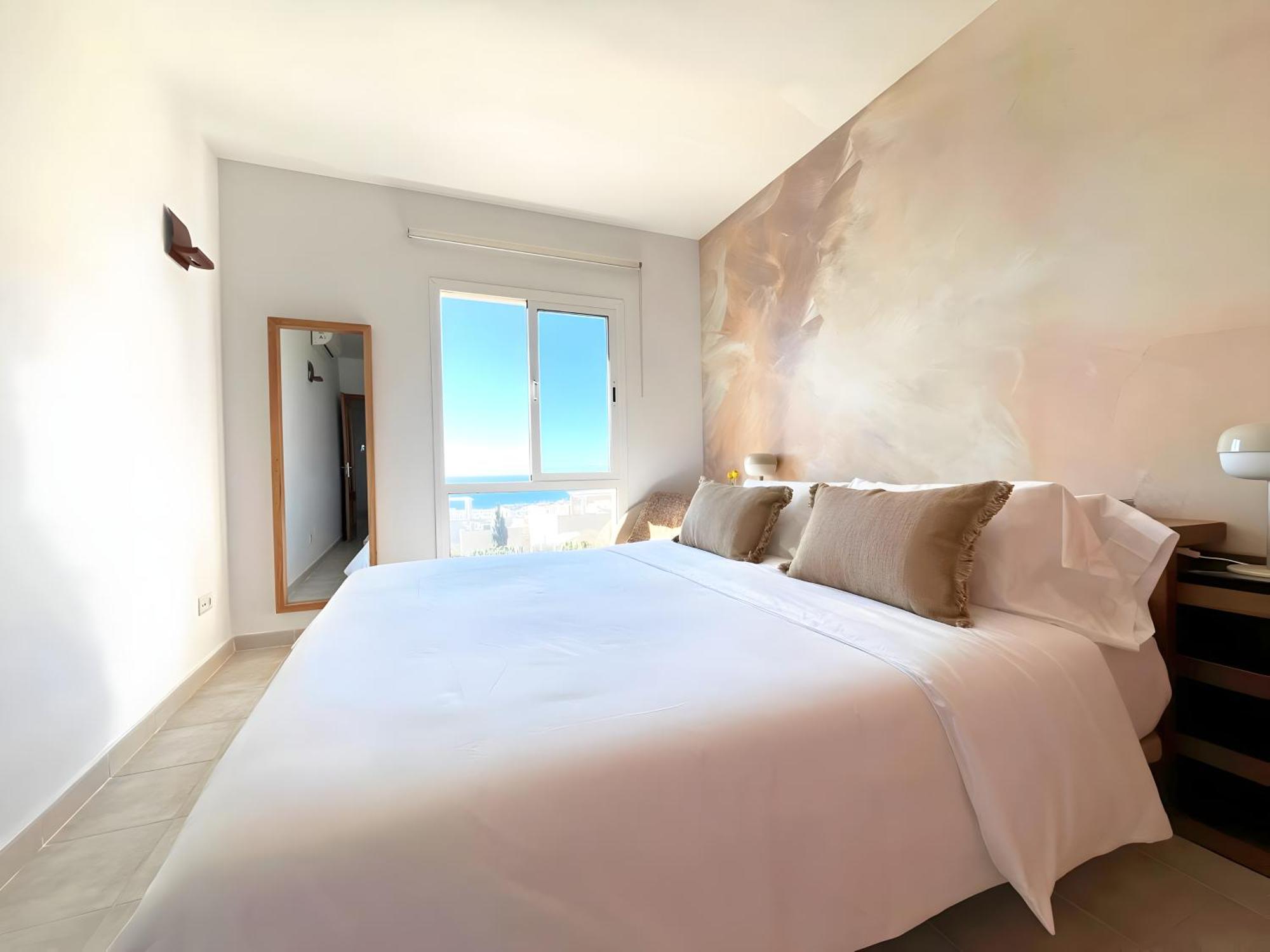 Alanzana Vista Al Mar Y Piscina Reserva Del Higueron Malaga Benalmádena